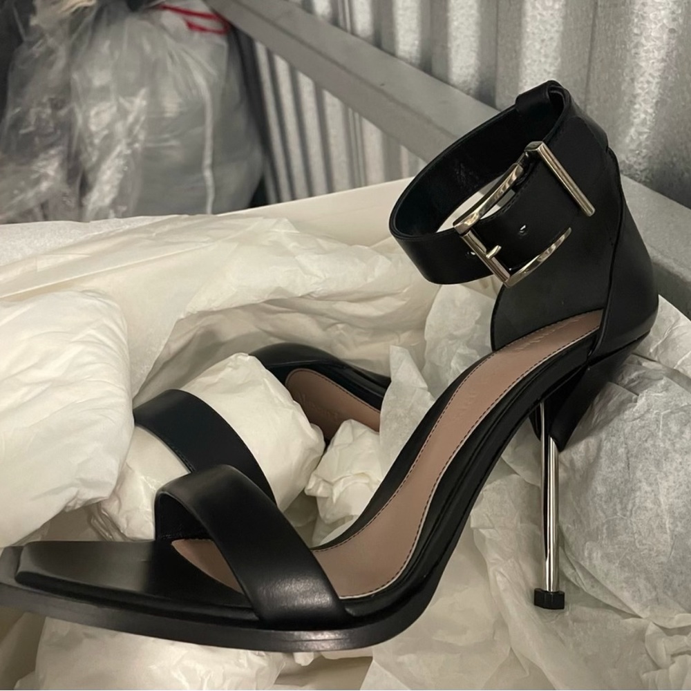 Authentic Alexander McQueen Sandals NWOT - Picture 8 of 8